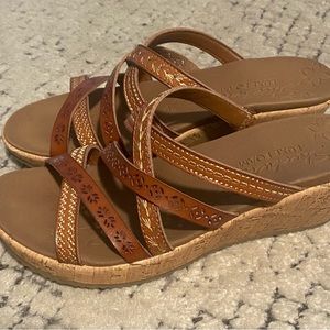 Skechers womens Beverlee - Tiger Posse Wedge Sandal, 8.5 US